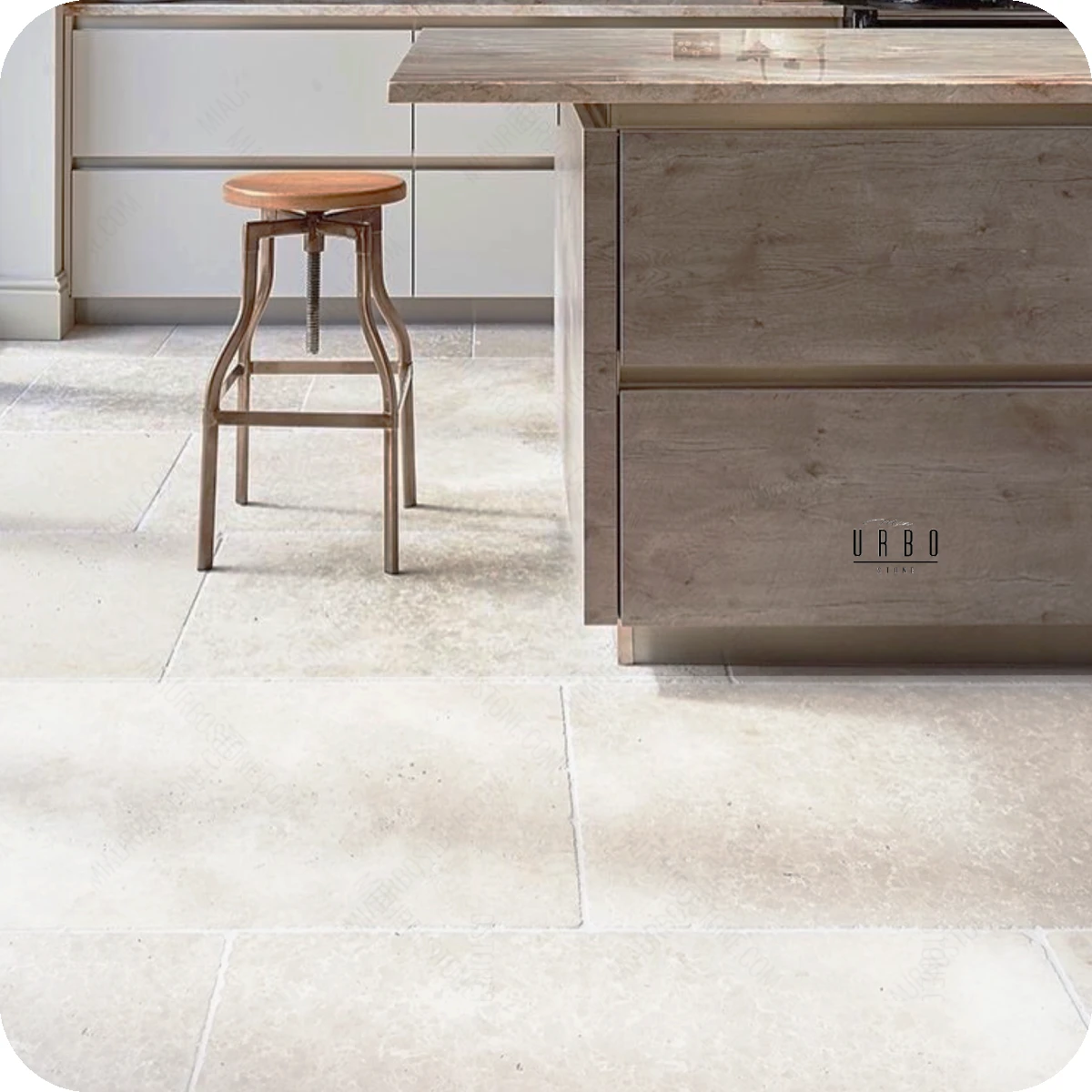 Wapien Bezowe Plytki wapienne Cotswold manor rustykalne antykowane postarzane bebnowane hurtownia kamienia Mia Urbo Limestone tiles Kalkstein Fliesen  vapencove dlazby Kalkakmeni 3.webp