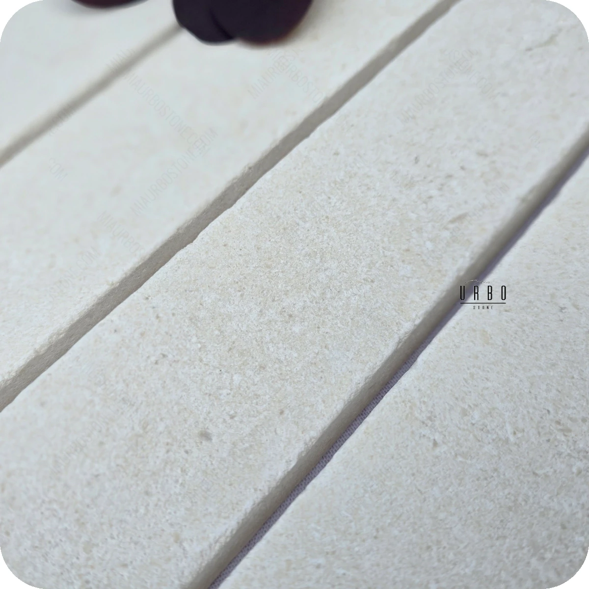 Ivory Pearl 20x5x2cm cegielka wapien kamien kremowa bezowa piaskowamala plytka rustykalna antykowana Mia Urbo Stone (1).webp